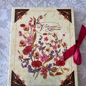 Victorian Blossom Stationary Gift Set